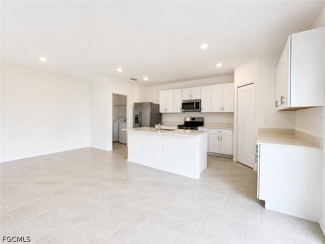 Building Photo - 11827 Cloverly Ln