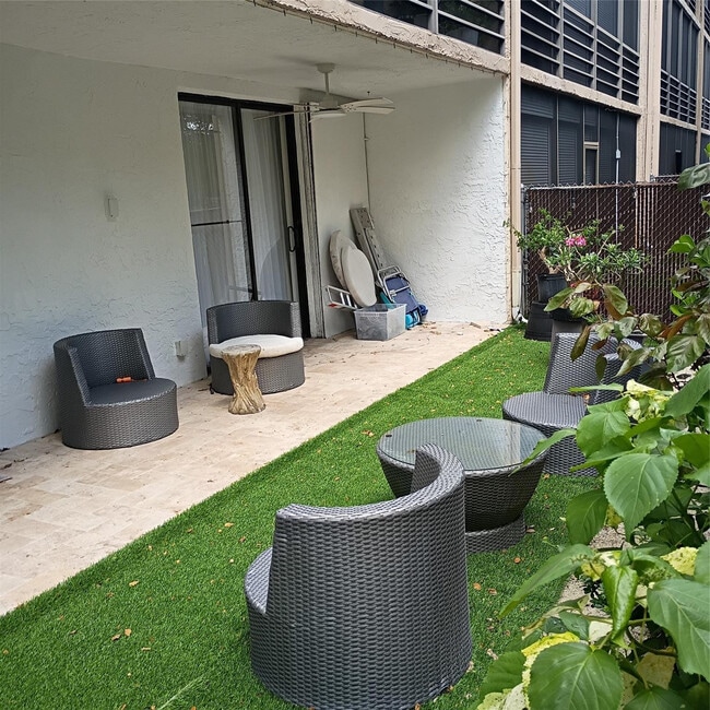 Building Photo - 3351 NW 85th Ave