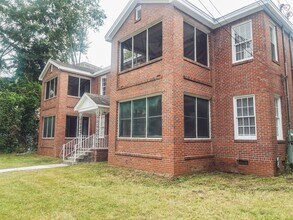 Building Photo - 1219 Eberhart Ave