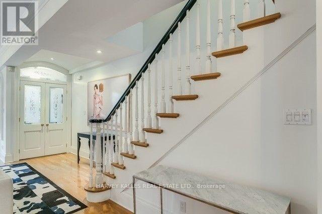 Photo du bâtiment - 99 Hazelton Ave