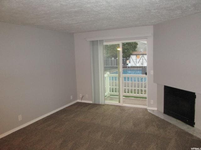 Building Photo - Two bedroom Condo in Roy!