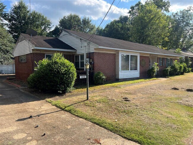 Foto del edificio - 3012 Biltmore Ave