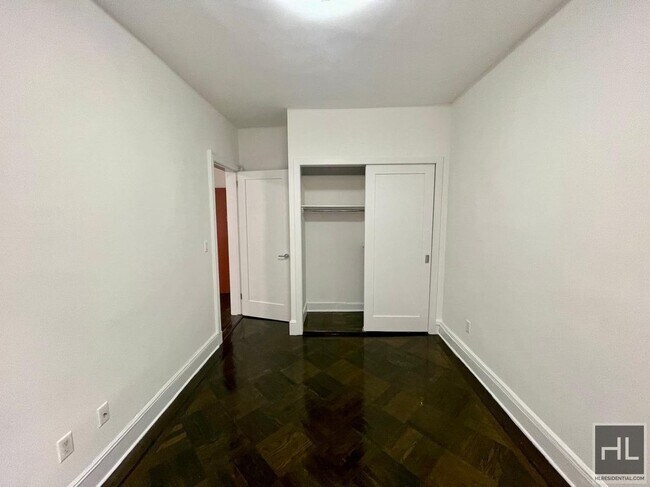 Foto del edificio - EAST 80 STREET