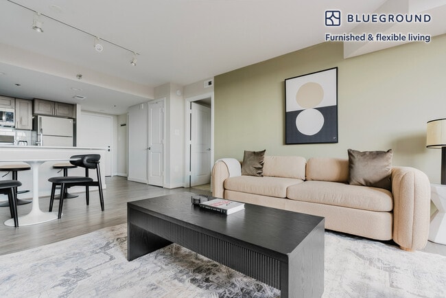 Foto del edificio - 1200 N Veitch St