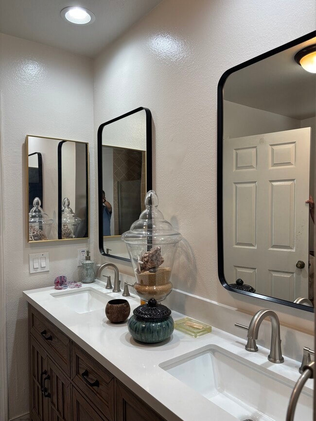 Building Photo - 58 Cape Cod