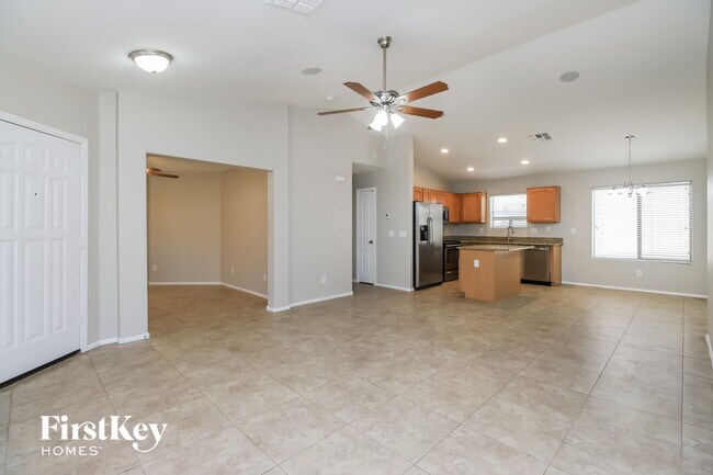 Foto del edificio - 4186 E Aragonite Ln