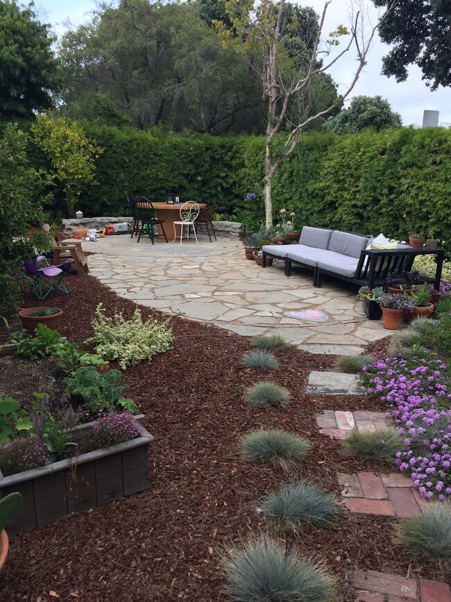 Building Photo - 2325 10th St.