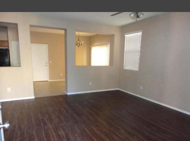 Foto del edificio - 3 BEDROOM HOME IN POWER RANCH