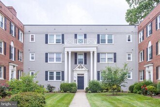 Building Photo - 3812 W St SE