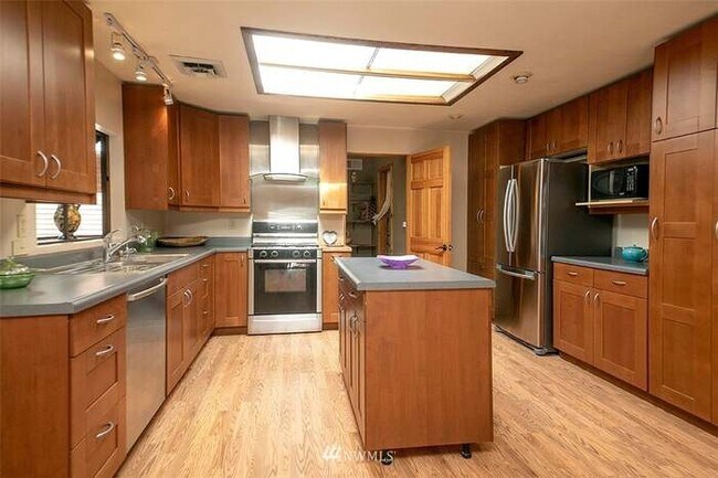 Building Photo - 3268 Hilberg Ln