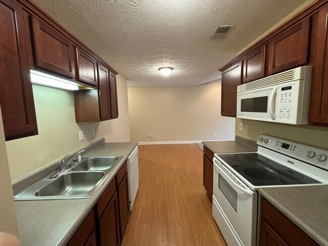 Building Photo - 11915 Tazwell Dr