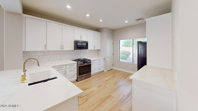 Foto del edificio - 21222 N 94th Ln