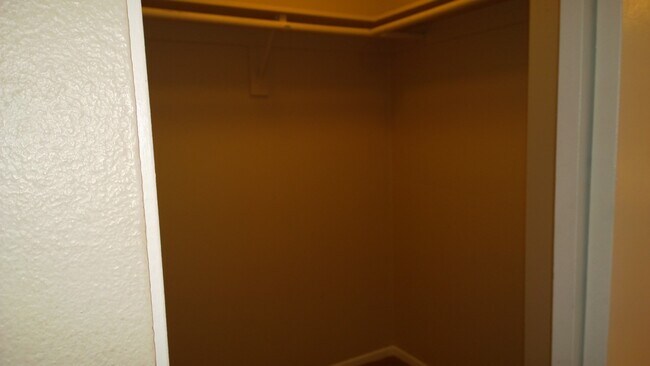 Building Photo - 26115 McBean Pky