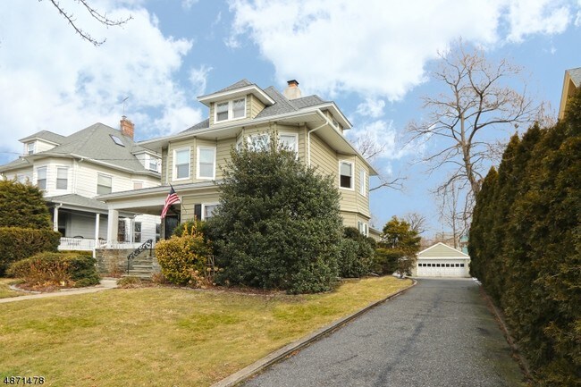 Foto del edificio - 208 Walnut St