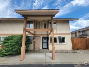 Building Photo - 1630 Cherry Ln
