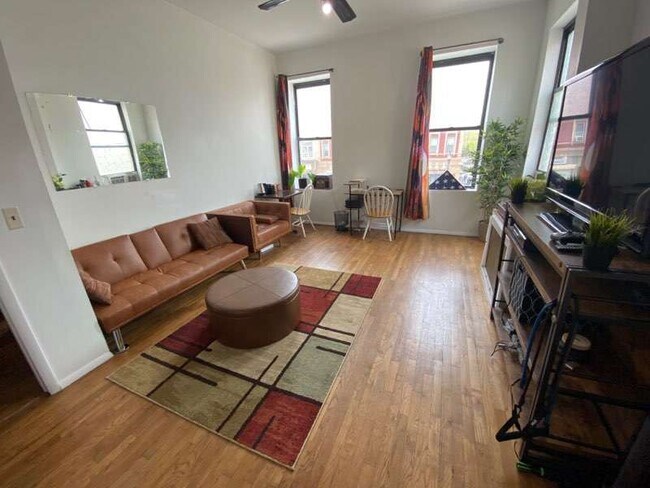 Living Room - 337 Washington St
