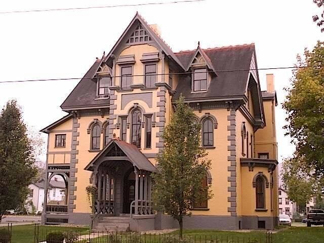 Primary Photo - 951 W 4th St
