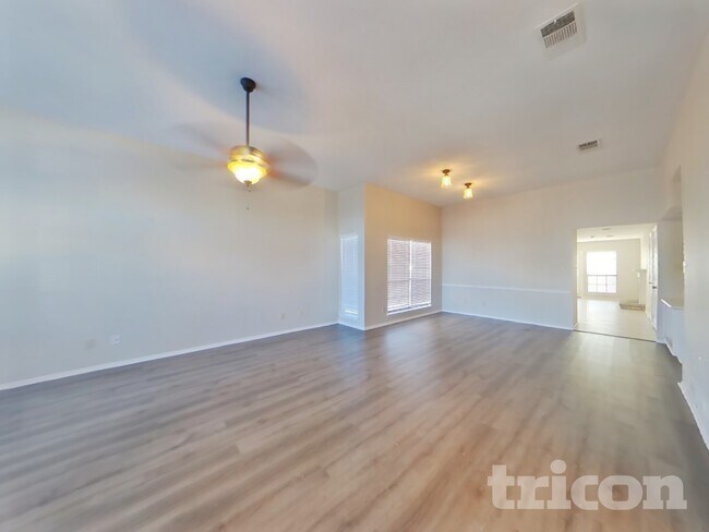 Foto del edificio - 992 Mauve Dr