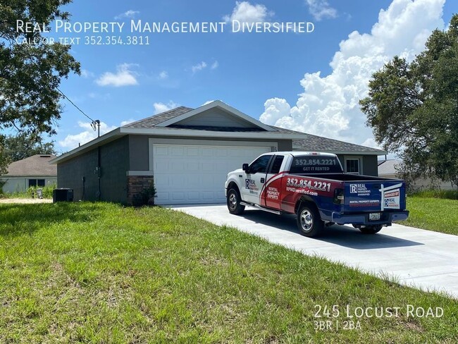 Foto del edificio - Custom Home - Desirable SE Ocala Neighborh...