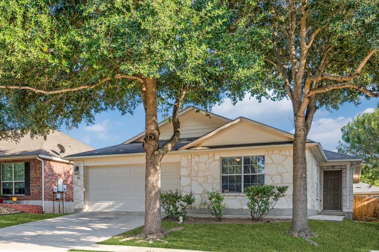 Primary Photo - 361 Prickly Pear Dr