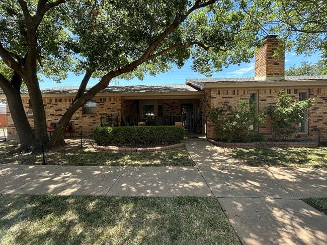 Building Photo - House Near Elementary, Movie Theater, Rest...
