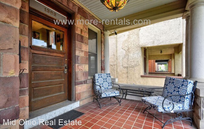Building Photo - 4 br, 3.5 bath House - 1382 Neil Ave
