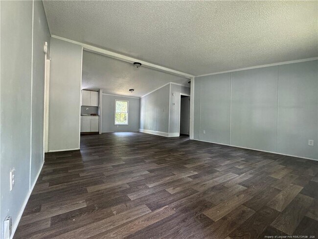 Building Photo - 511 Inverary Dr