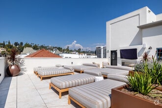 Building Photo - The Baxter