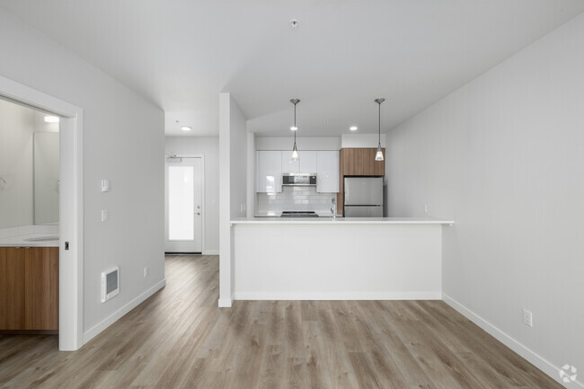 2BR, 1.5BA - 976SF - The Julian