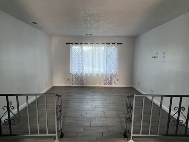 Foto del edificio - Coming Soon!