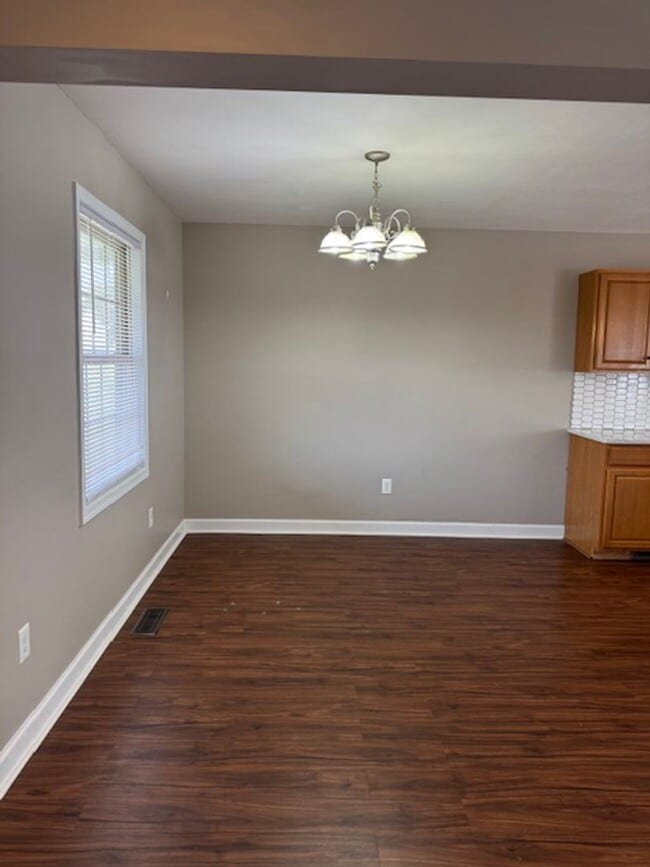 Building Photo - Single Family Home