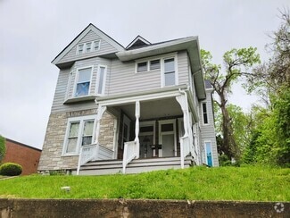 Building Photo - 2631 Victory Pkwy