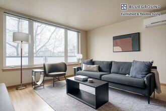 Building Photo - 708 6th Ave N