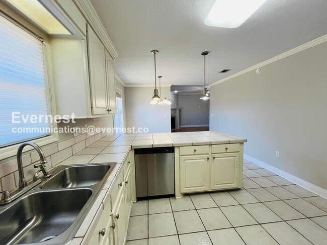 Foto del edificio - 236 Holmar Dr