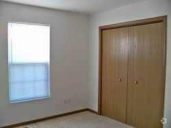 Building Photo - 5606 E Valley View Dr