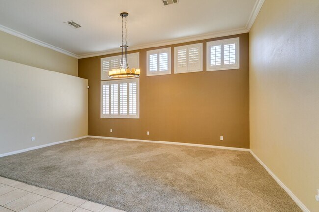 Building Photo - 2504 Silver Beach Dr