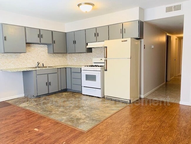 Foto del edificio - 2027 Smelter Ave NE