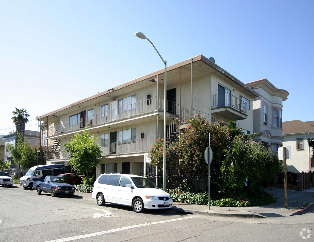 Primary Photo - Wanda Terrace Apartments