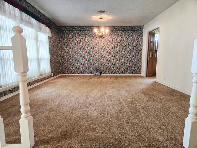 Foto del edificio - 3/2/2 with Classic Charm in Southeast Sherman