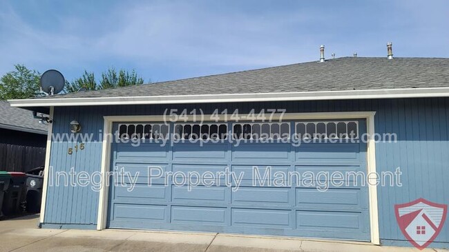 Foto del edificio - 515 Primrose Dr