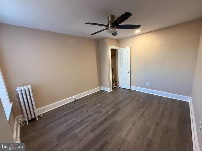 Foto del edificio - 2423 E Allegheny Ave