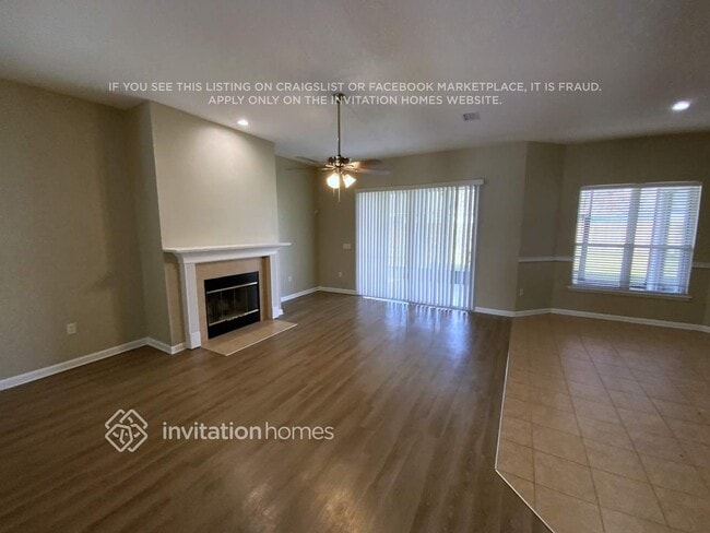 Foto del edificio - 833 Lord Nelson Blvd