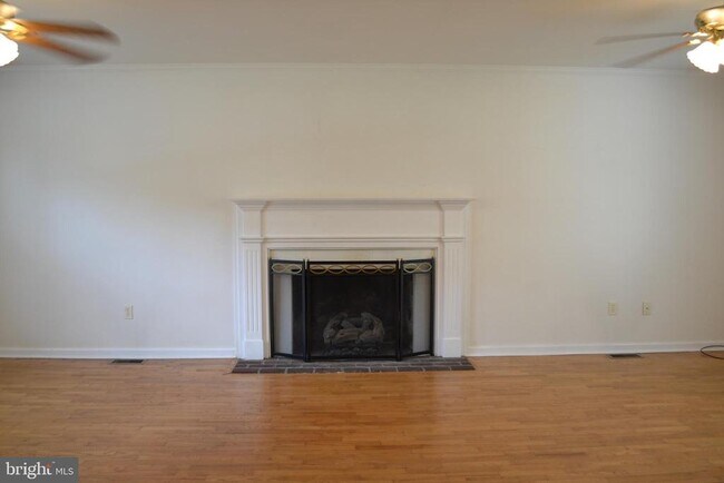 Building Photo - 38 Upland Ave