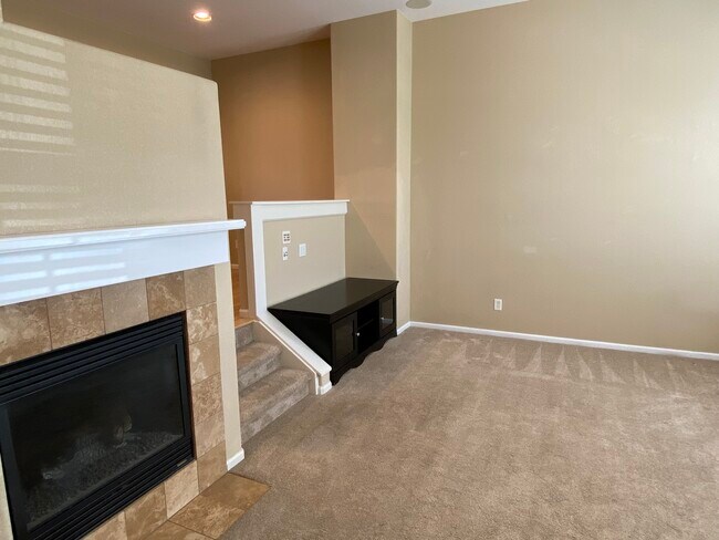 Living Room - 875 Brookhurst Ave