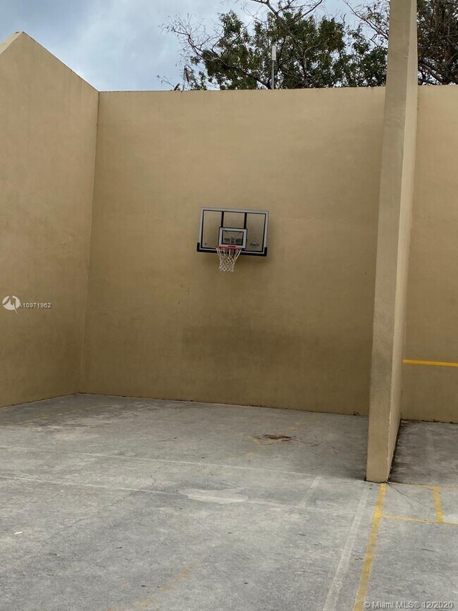 Foto del edificio - 880 Cypress Park Way