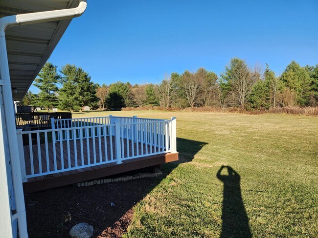 Foto del edificio - 269 Rudy Rd