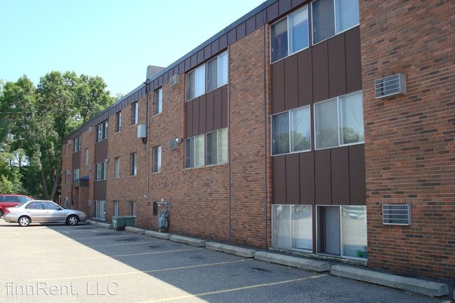 Building Photo - 65-65 W Hyacinth Ave