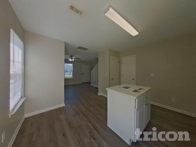 Foto del edificio - 4920 Hopewood Ln