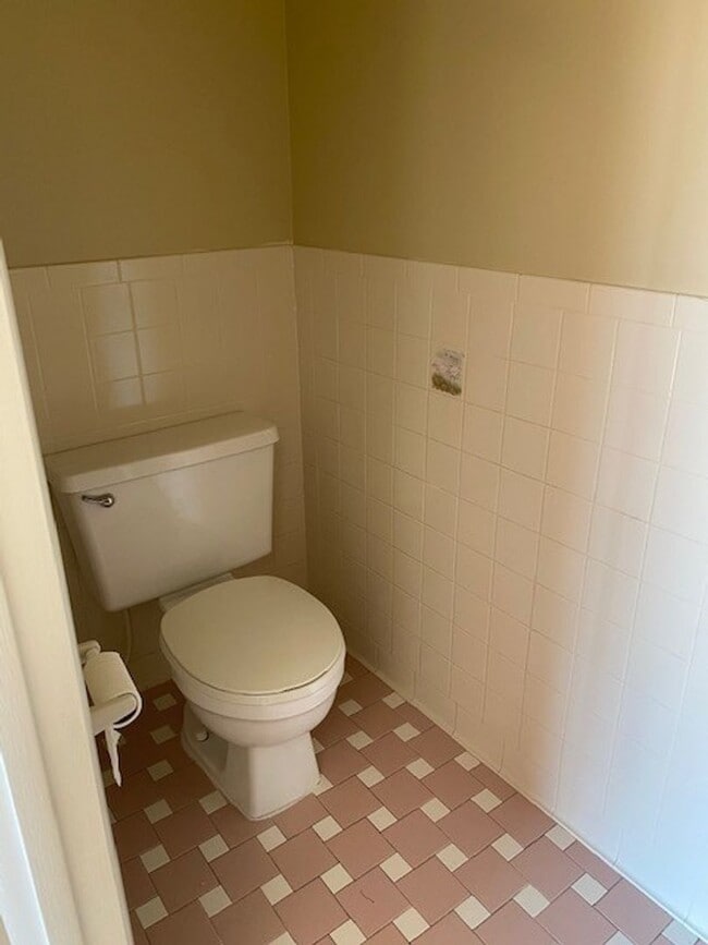 Foto del edificio - Cute 2 bedroom 1 1/2 bath townhome