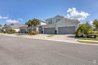 Building Photo - 14640 Sycamore Ct